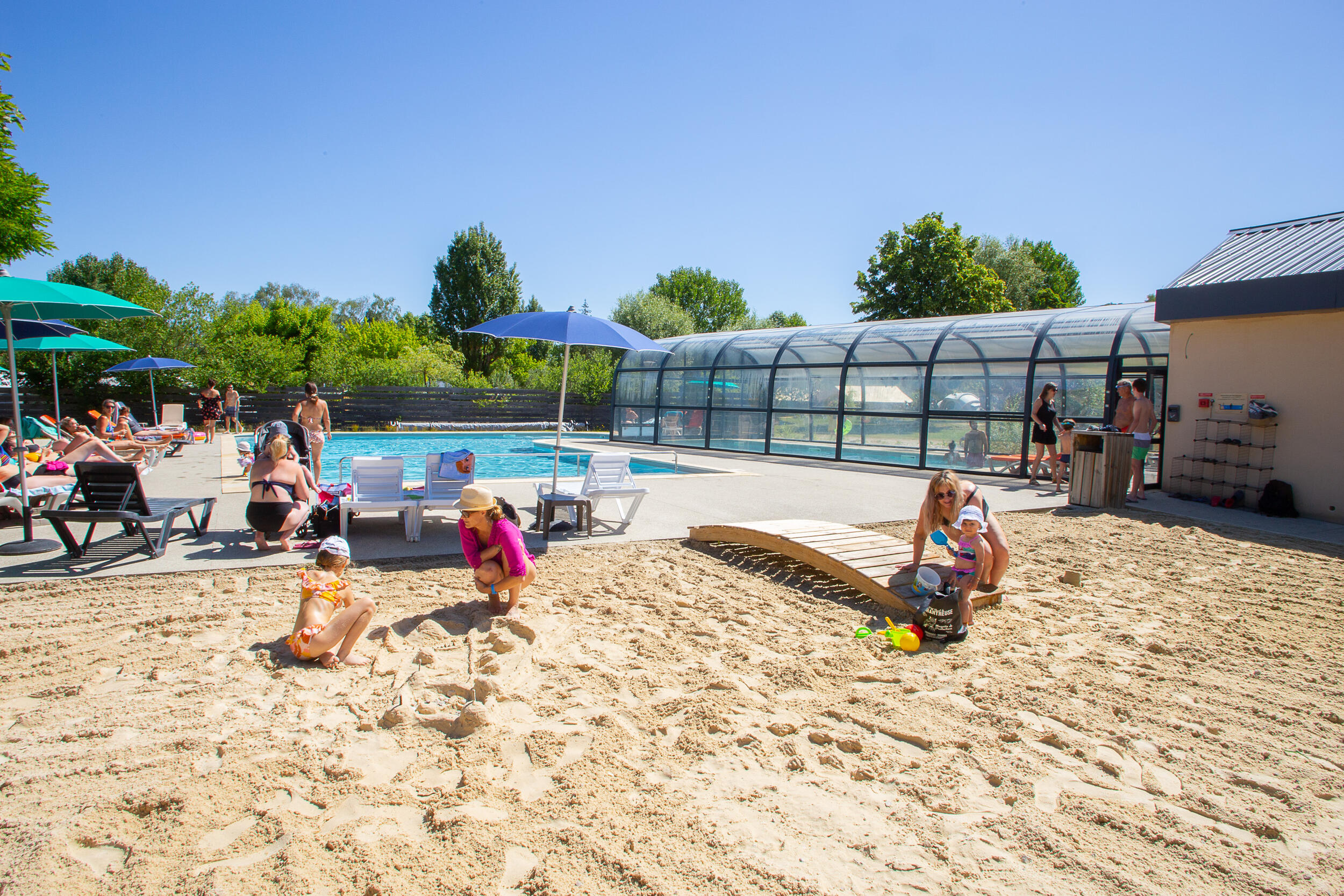 Le Club des Clapotins, club enfants au camping du Lac de Paladru 1 Atelier de sable et jeux pour enfants au camping Détente et Clapotis au lac de Paladru
