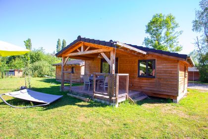 Chalet Libella avec terrasse privée, camping 4 étoiles Lac de Paladru