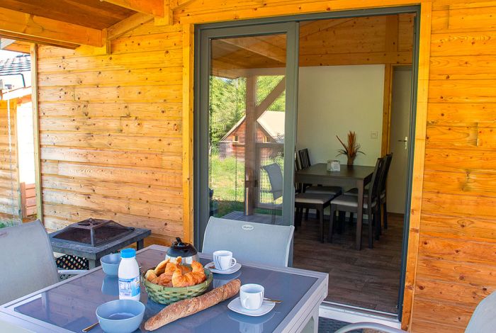 Libella chalets for groups — seminar accommodation at Lac de Paladru campsite, Isère